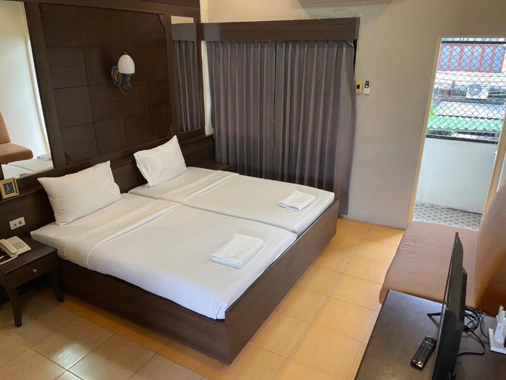 Rajata Hotel Банкок Екстериор снимка