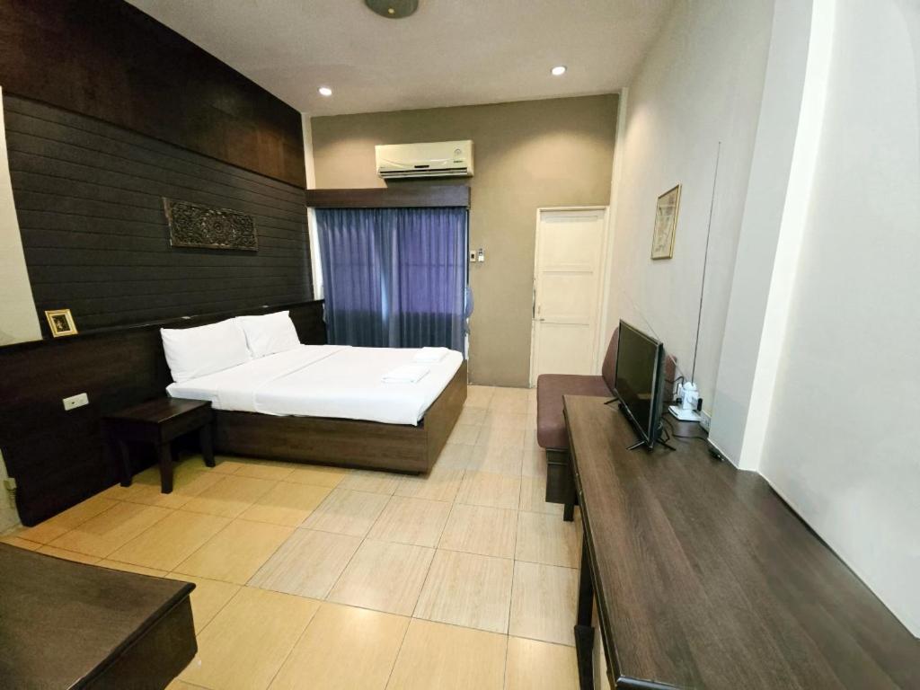 Rajata Hotel Банкок Екстериор снимка