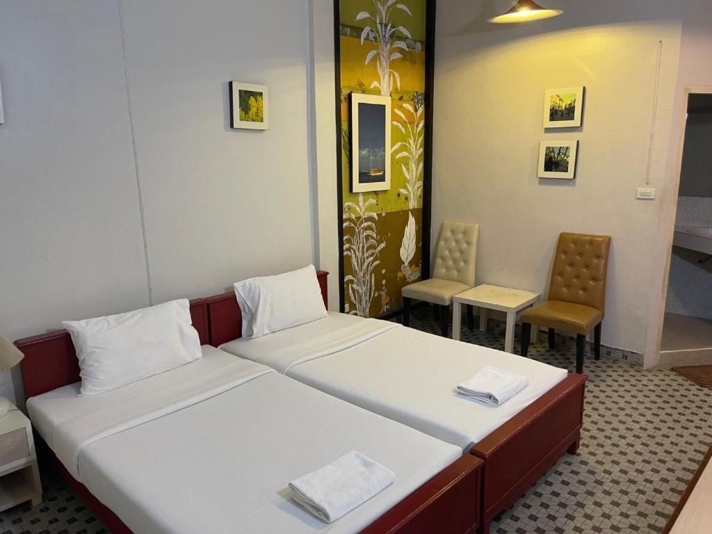Rajata Hotel Банкок Екстериор снимка